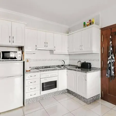 Capistrano Village, 1 Bedroom + Free Wi-fi Apartment *